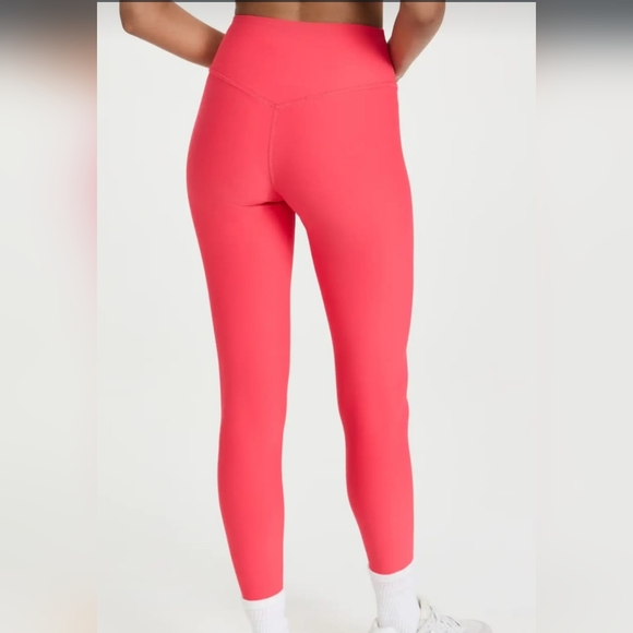 Sincerely Jules for Bandier - Rowan V Seam Leggings & Cutout Bra - Picture 6 of 12